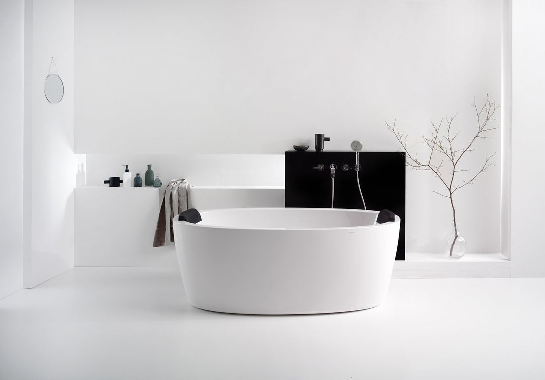 More Than Just a Tub… A Luxury Bathtub for Two!