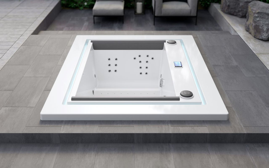 Downtown Infinity Built-In Spa