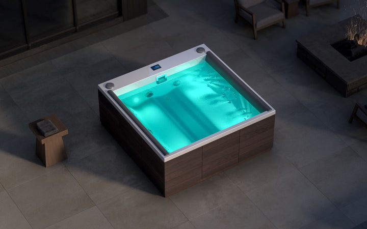 Downtown 2 Spa With Thermory Wooden Siding