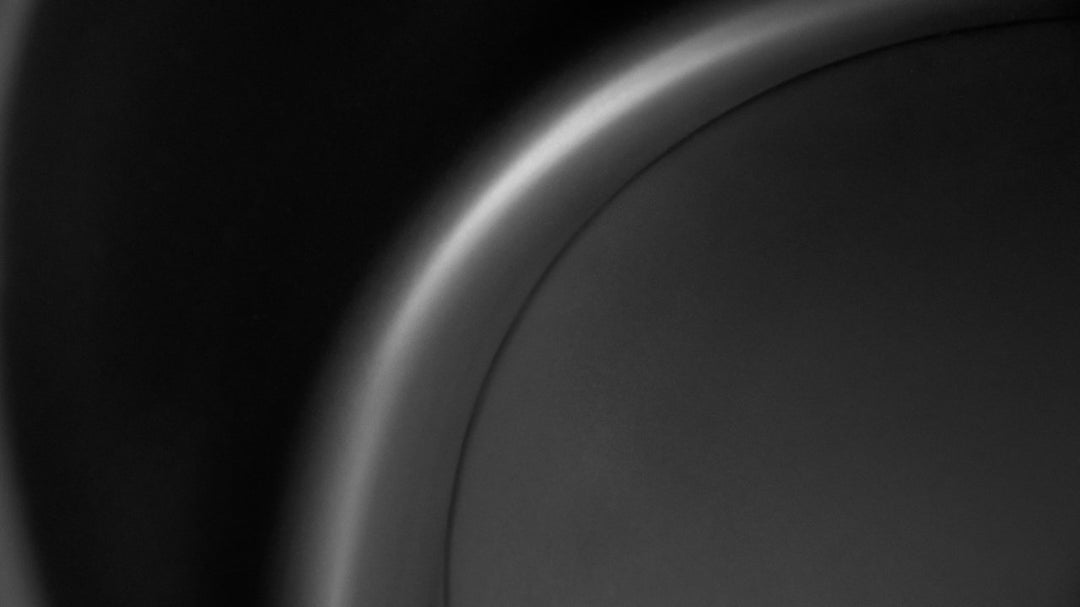 Solace-A Plus Black Round Vessel Sink