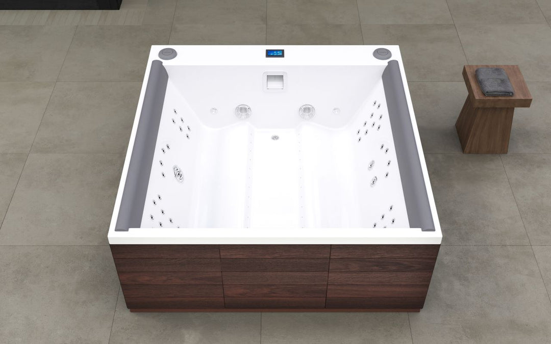 Downtown 2 Spa With Thermory Wooden Siding