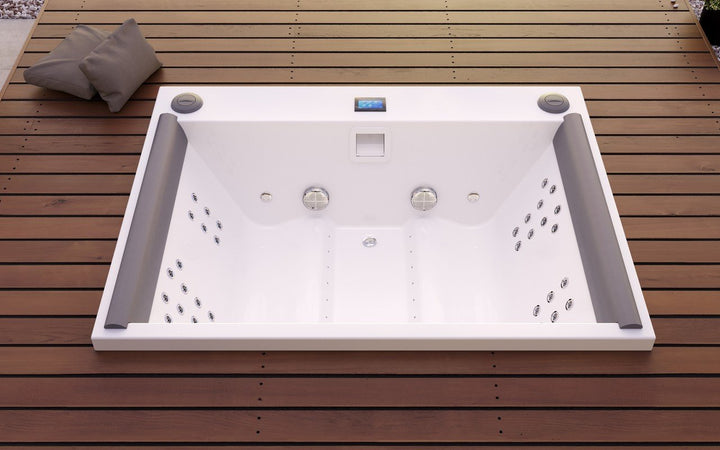 Downtown Built-In Spa