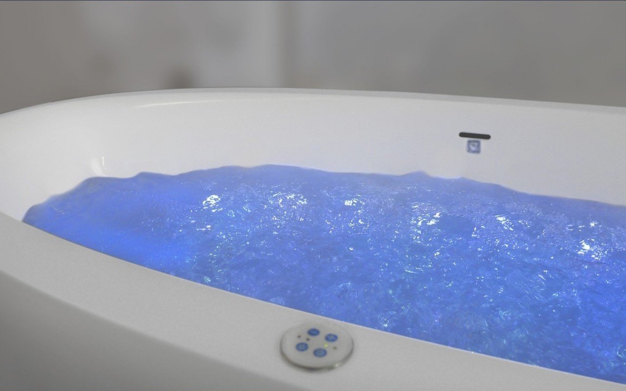 Aquatica Sensuality™ Mini-F-Wht Relax Solid Surface Air Massage Bathtub